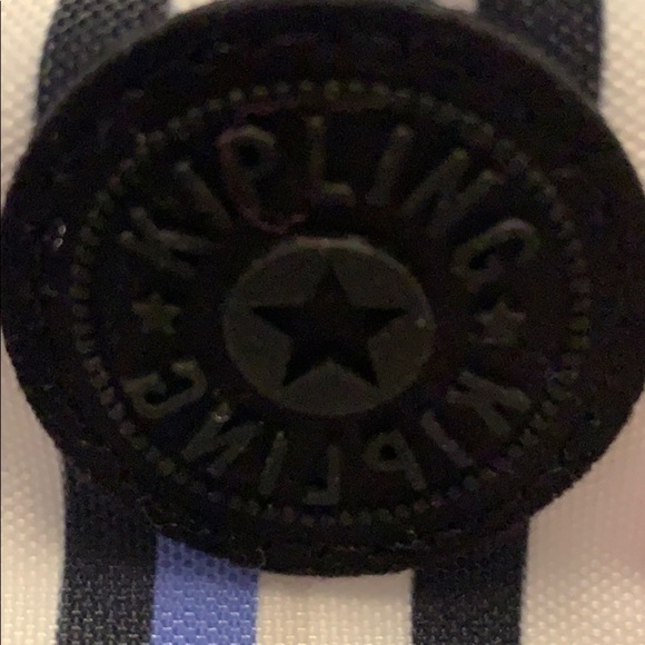 Kipling Urban Stripe Fanny Pack or chest bag, includes keychain - Picture 2 of 10